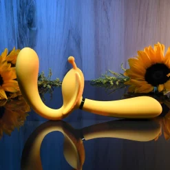 Evolved - The Monarch Strapless Strap On Vibrator - Geel